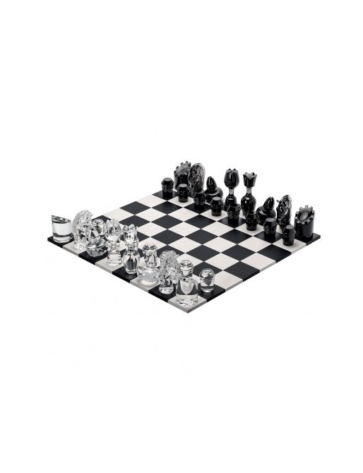 FLANNEL-GREY WOOD CHESS GAME SET